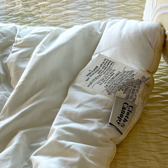 CLOTH & CANOPY Yellow White Stripe Queen Comforter Set 3pc
#0911245 - Picture 14 of 17